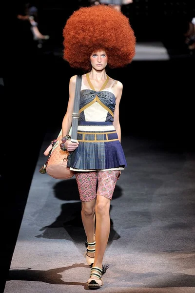 Look 8